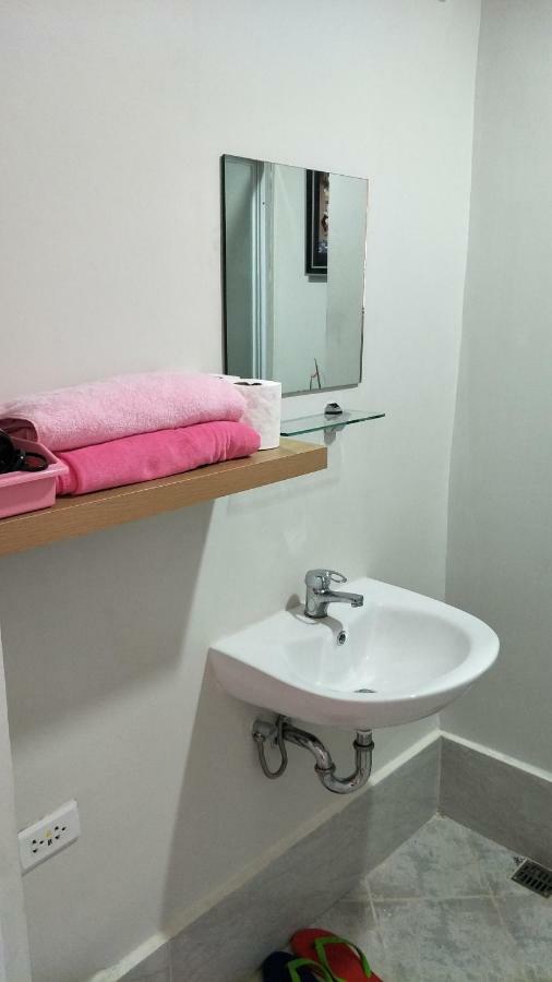 Lelani'S Comfy Condo Đảo Mactan Ngoại thất bức ảnh